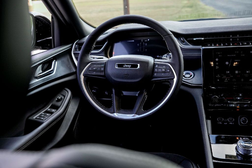 New Car 2025 Jeep Grand Cherokee L  Altitude X For Sale Under $50,000 In Taylor, Texas