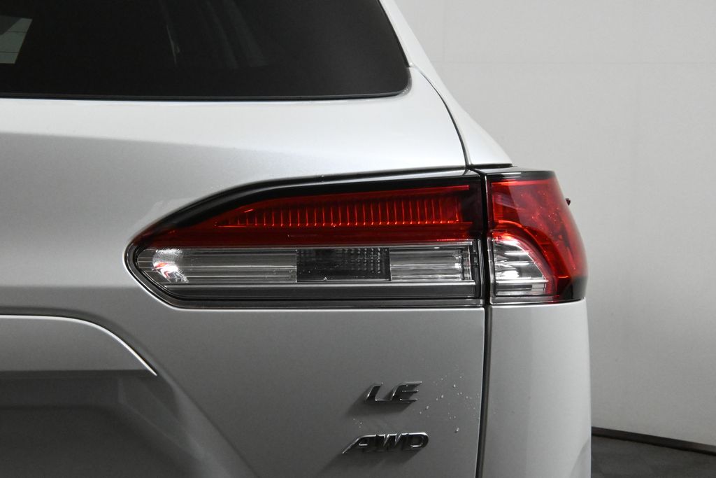 Thumbnail: 2022 Toyota Corolla Cross - 14