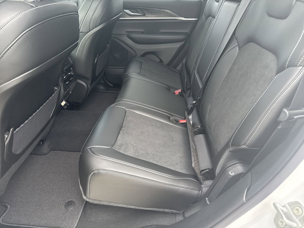 2026 Jeep Grand Cherokee Altitude White at Mac Haik CDJR North Houston