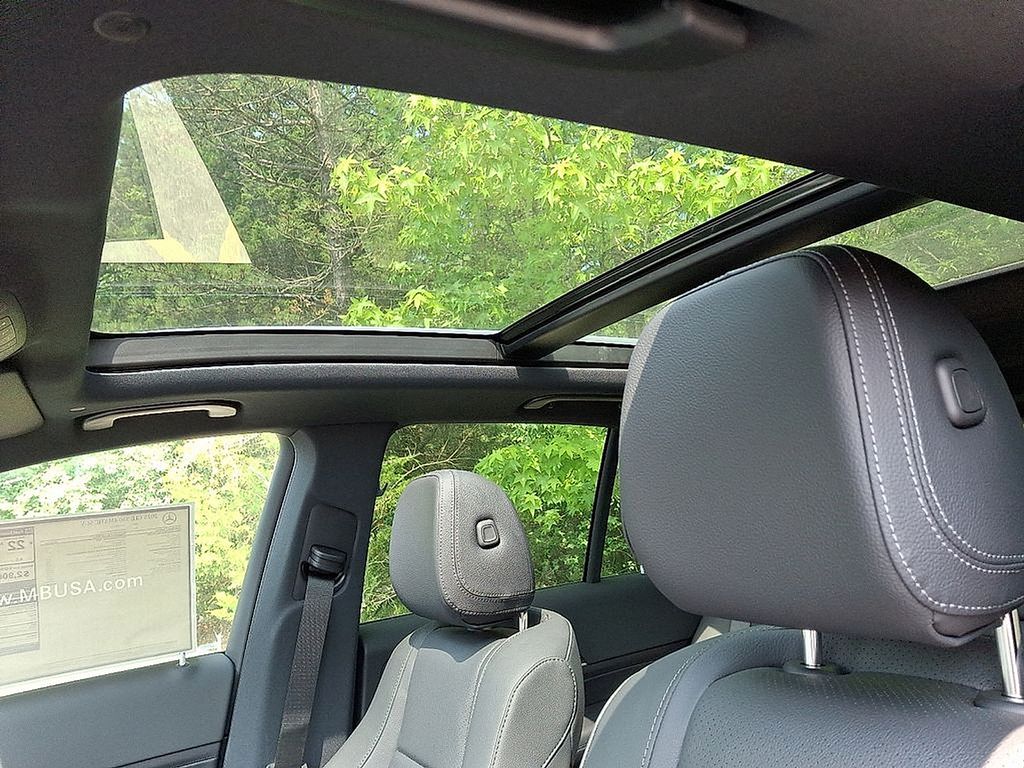 Thumbnail: 2025 Mercedes-Benz GLE - 11