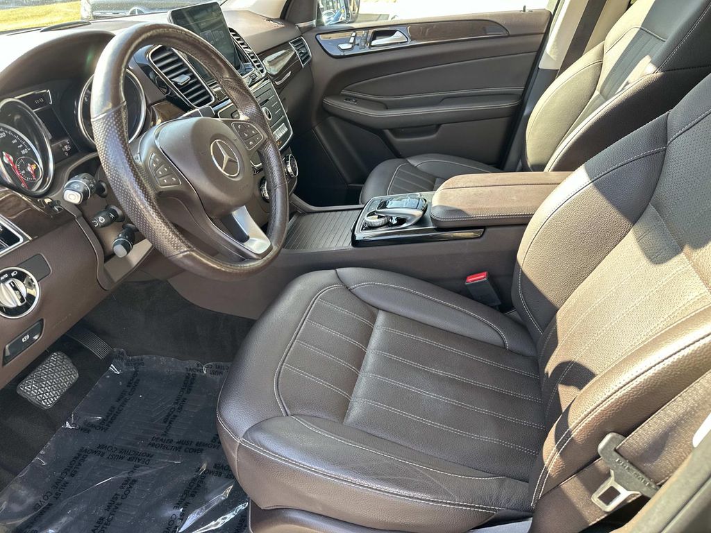 Thumbnail: 2018 Mercedes-Benz GLE - 28