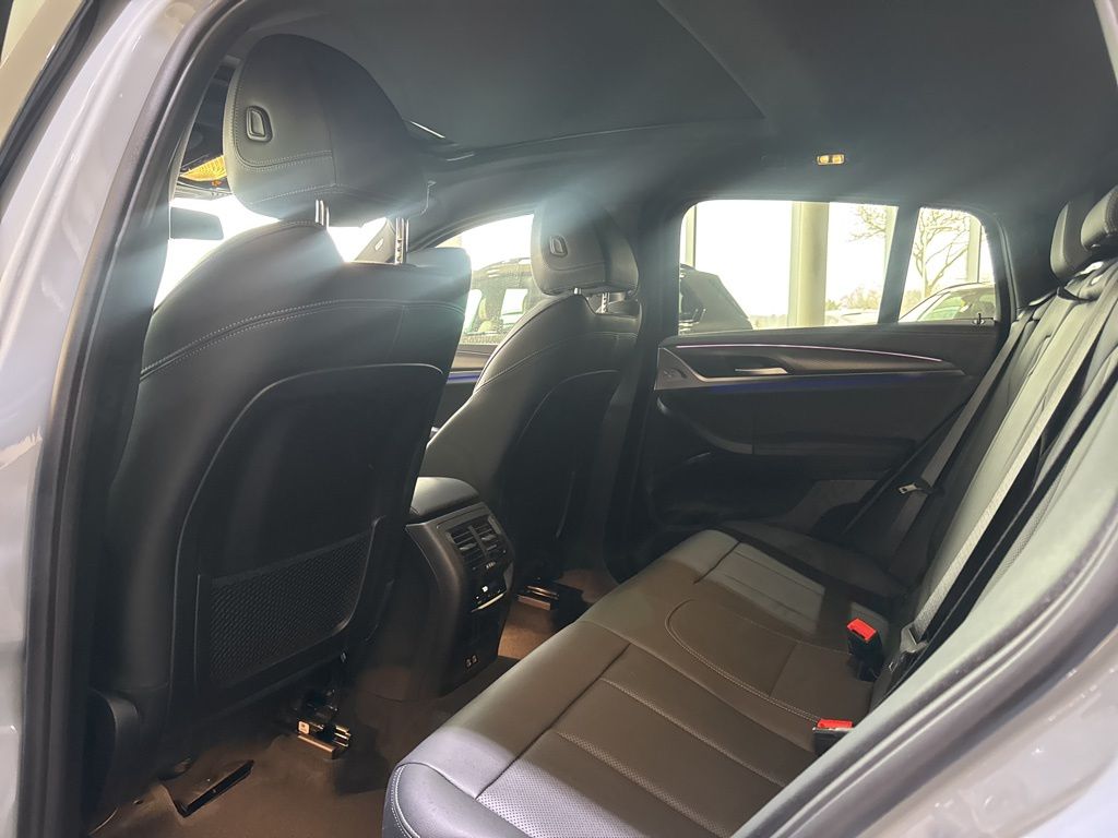 Thumbnail: 2025 BMW X4 - 25