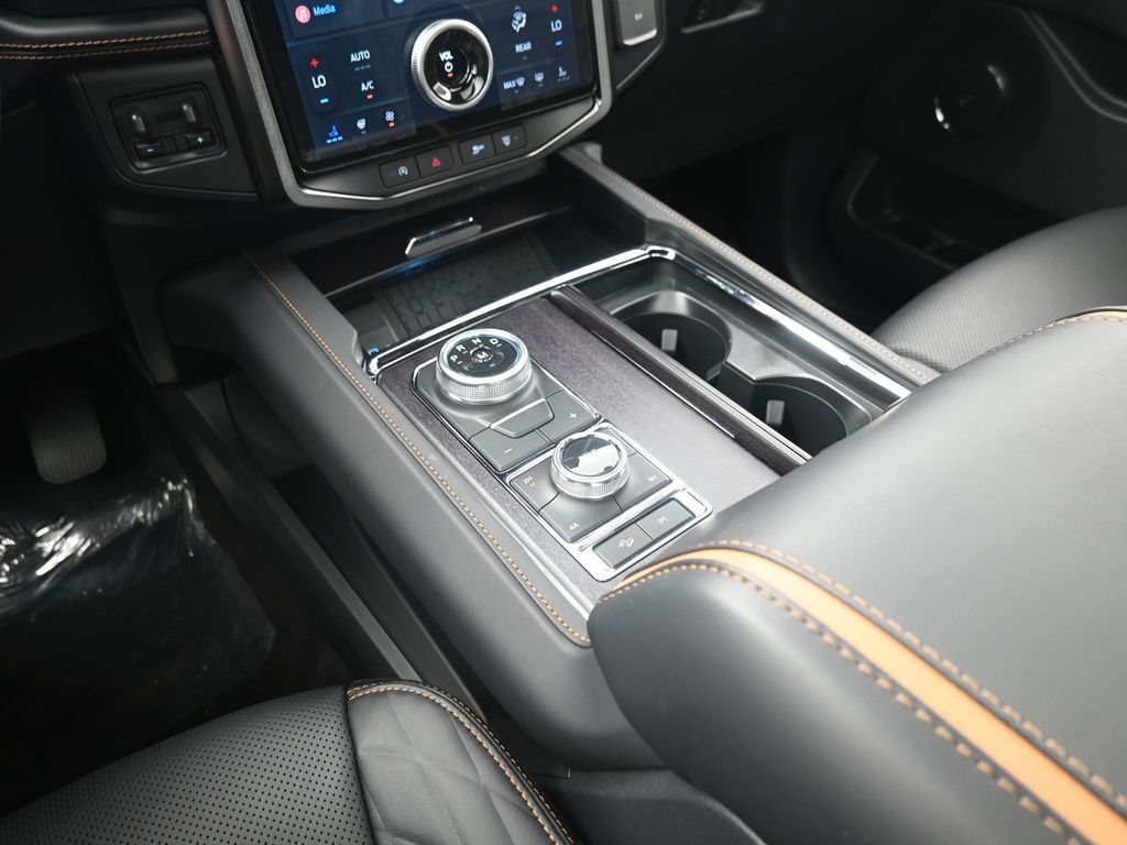 2024 Ford Expedition MAX Platinum