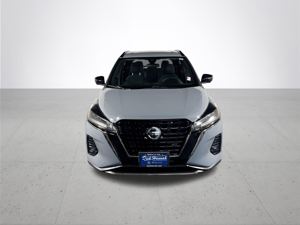 2021 Nissan Kicks SR