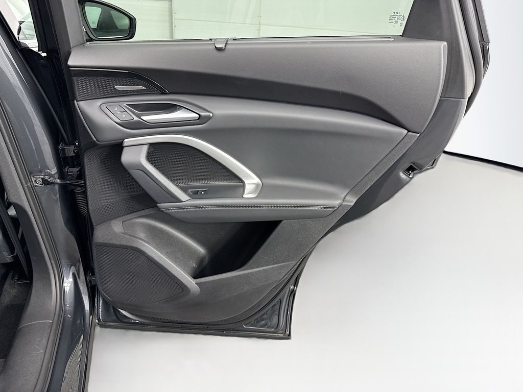 Thumbnail: 2025 Audi Q5 - 26