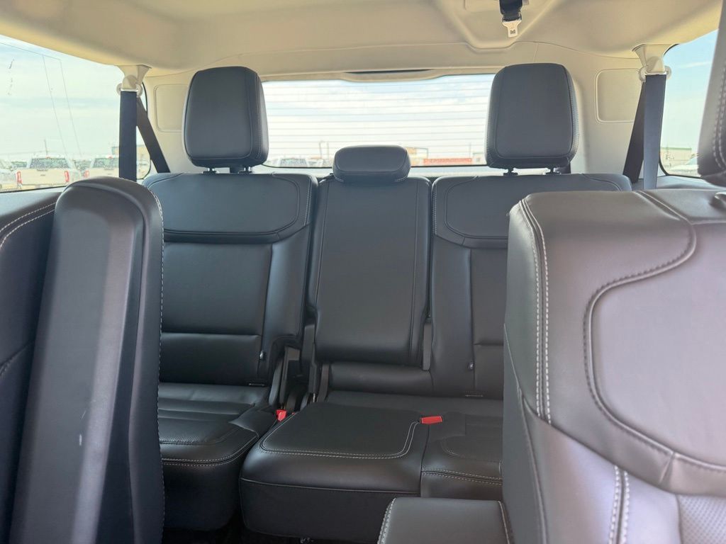 Used 2025 Blue Ford Platinum image 9