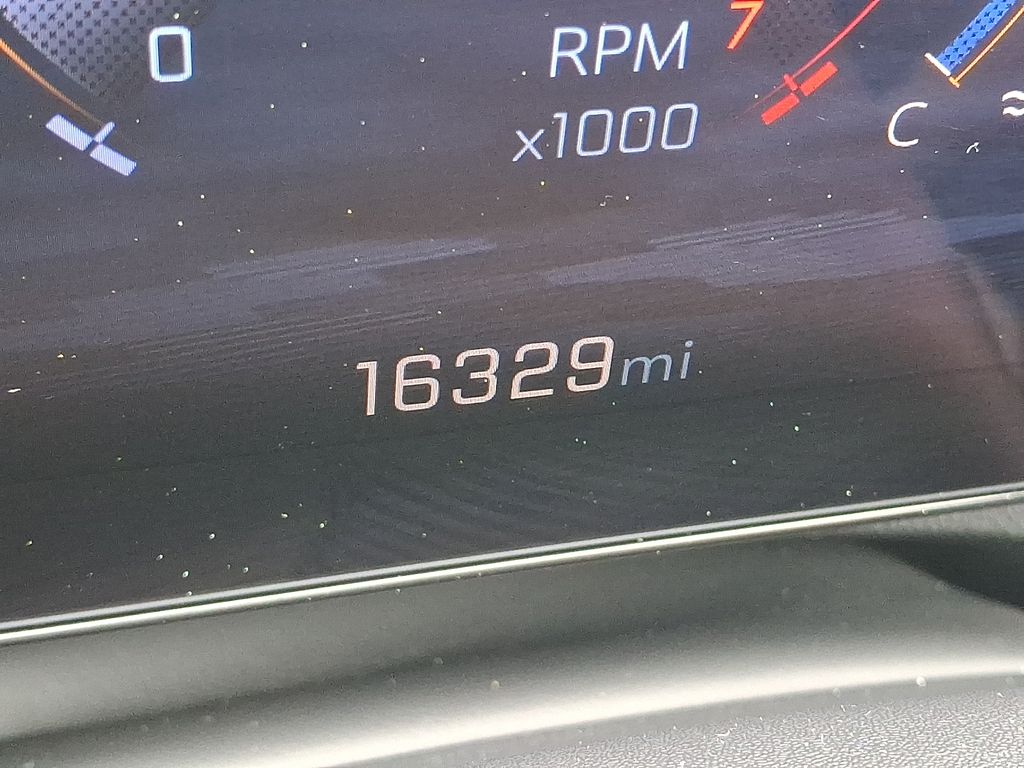 used 2025 Chevrolet Traverse car, priced at $39,629