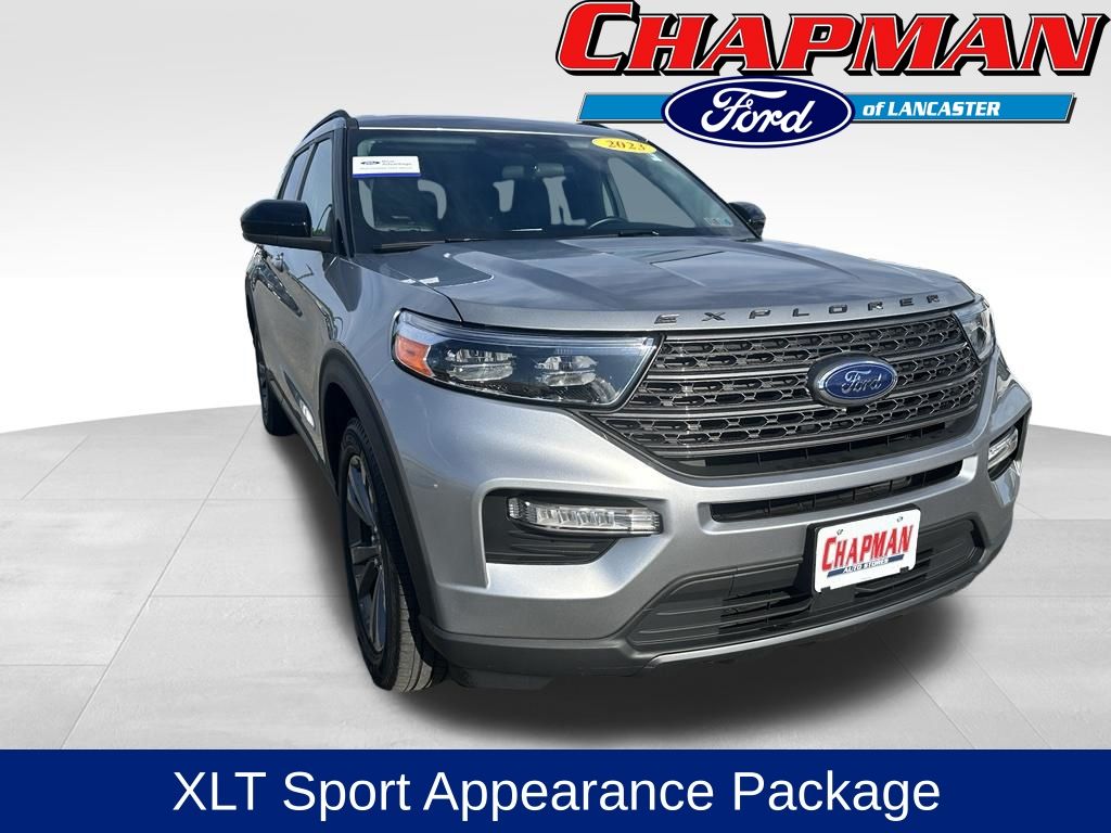  2023 Ford Explorer XLT AWD   