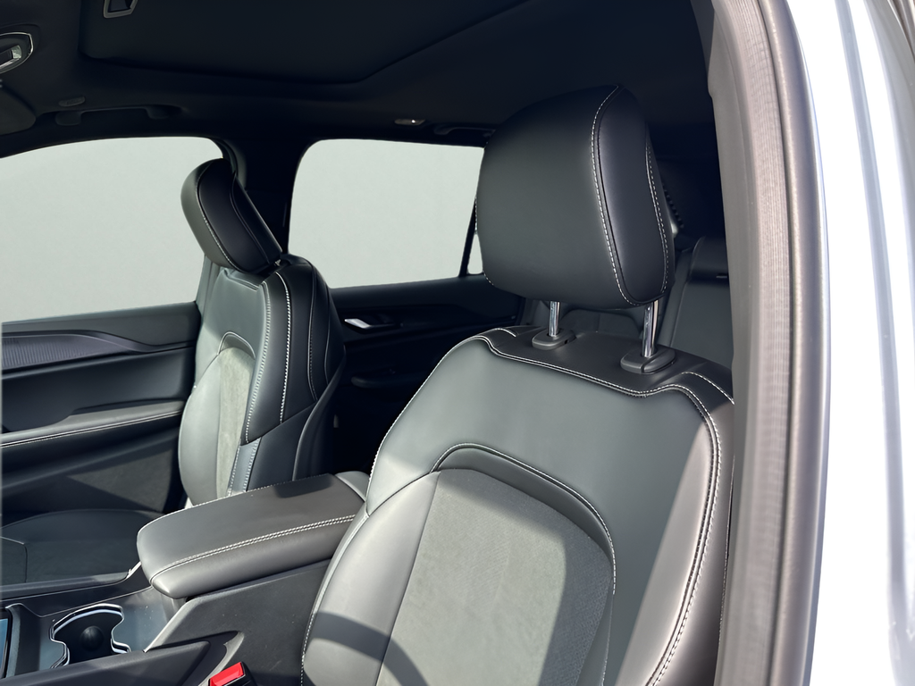 New Car 2025 Jeep Grand Cherokee  For Sale Under $40,000 In Austin, Texas