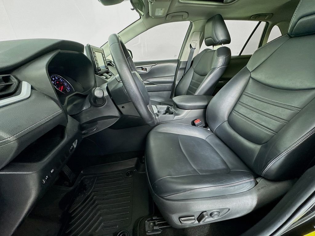 Used Car 2021 Toyota Rav4  Xle Premium For Sale Under $30,000 In Austin, Texas