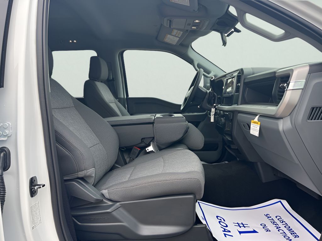2025 Ford F-350SD