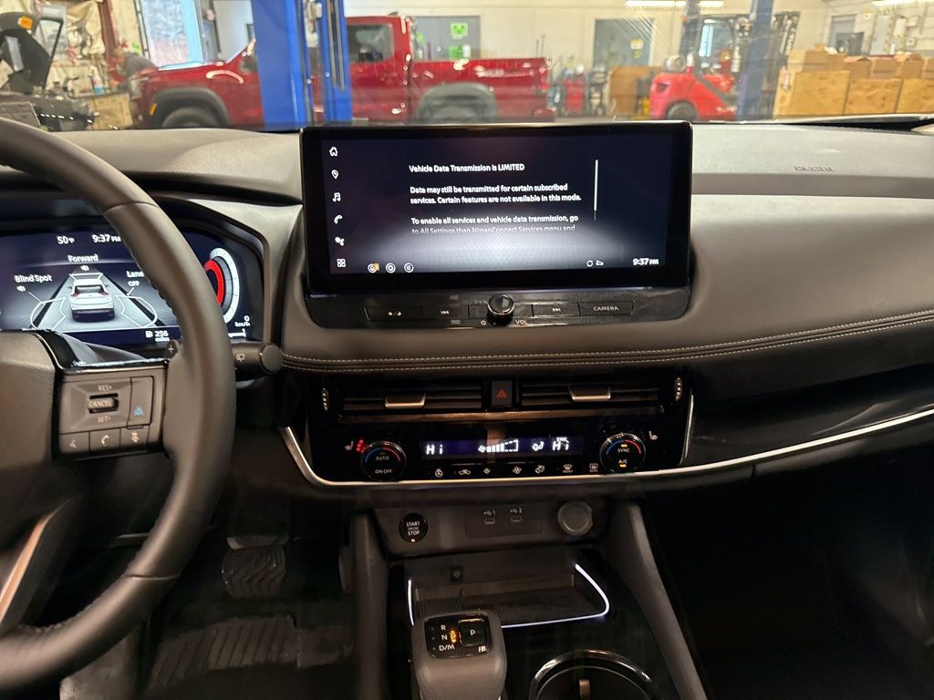 2025 Nissan Rogue SL White at South Hills Kia