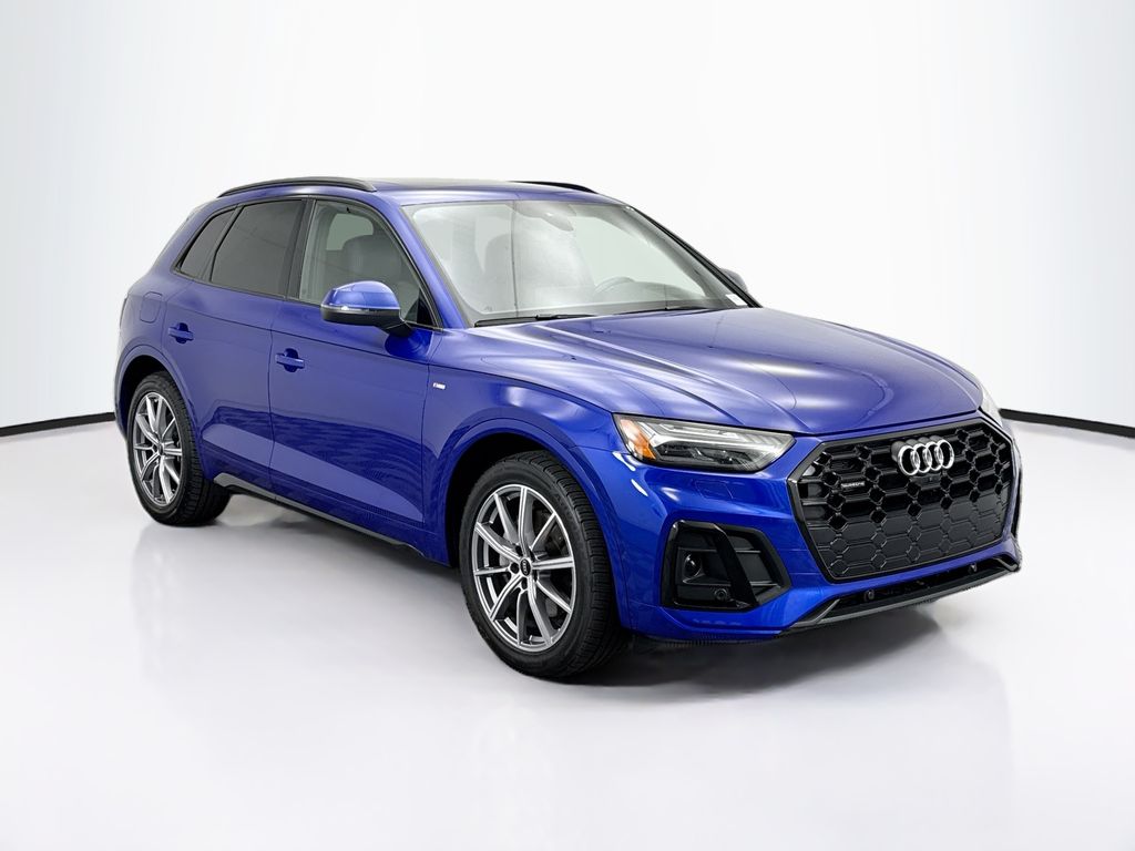 Thumbnail: 2022 Audi Q5 - 3