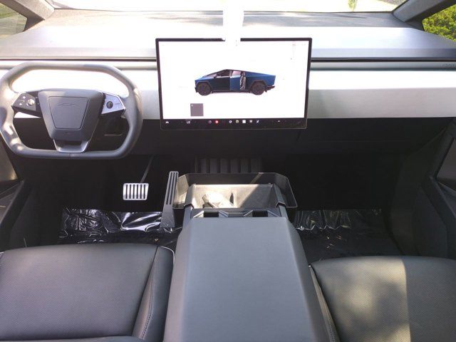 Used 2024  Tesla Base image 13
