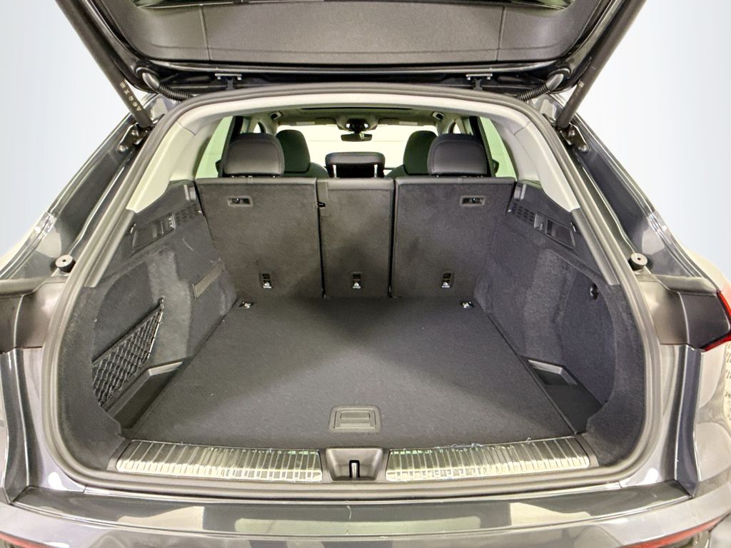 Thumbnail: 2025 Audi Q5 - 27