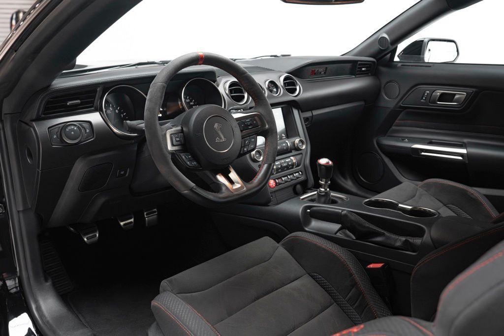 2018 Ford Mustang - Thumbnail 2