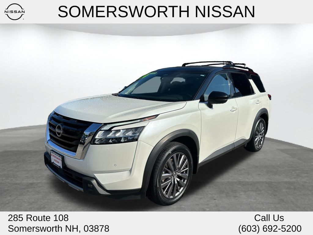 Pearl White Tricoat/Super Black 2024 Nissan Pathfinder SUV / Crossover All-Wheel Drive 9-Speed Automatic
