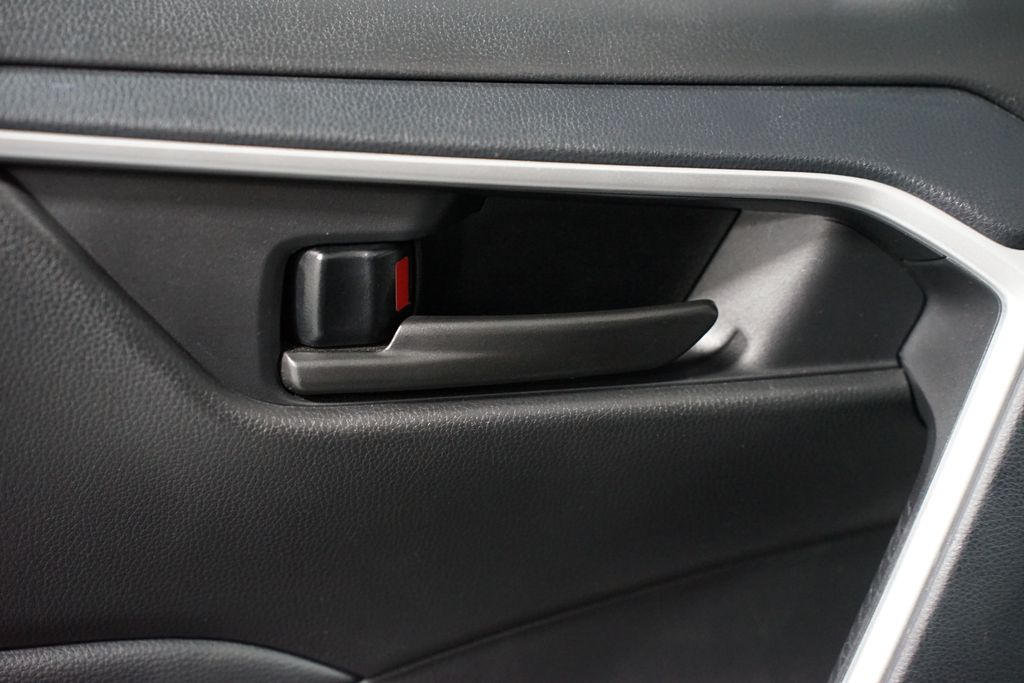 Thumbnail: 2024 Toyota RAV4 - 30