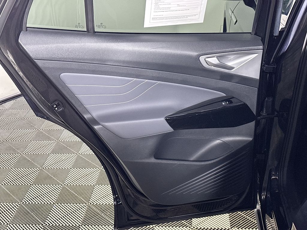 2023 Volkswagen ID.4 Pro S Plus