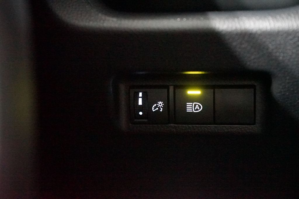 Thumbnail: 2025 Toyota RAV4 - 23