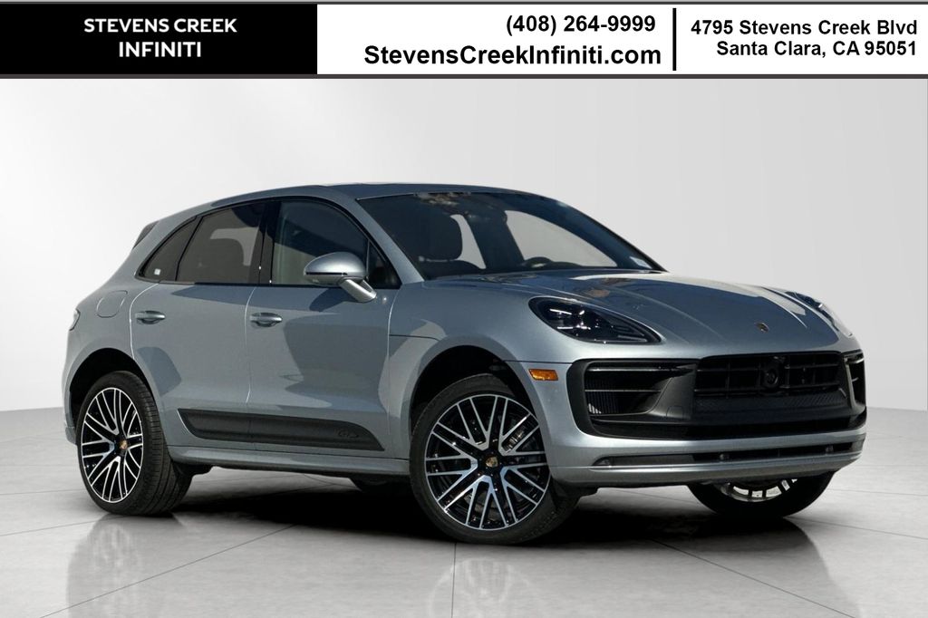 Dolomite Silver Metallic 2024 Porsche Macan GTS AWD SUV / Crossover All-Wheel Drive 7-Speed Automatic