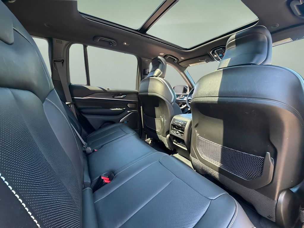 Used 2023 Jeep Grand Cherokee SUV
