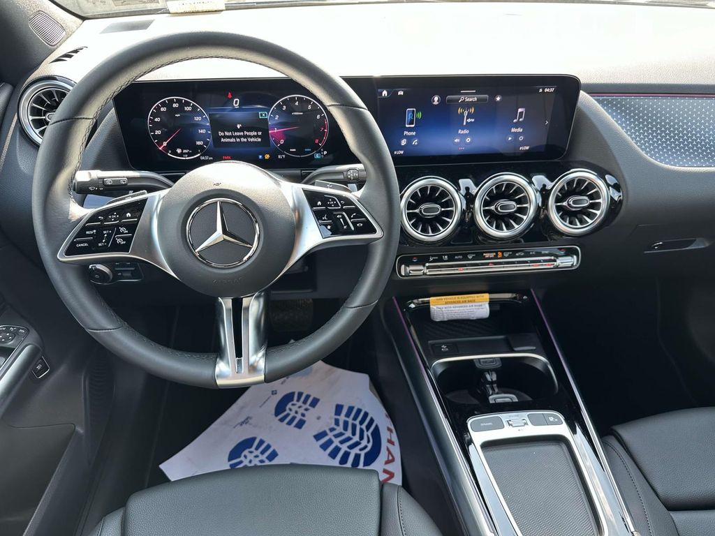 Thumbnail: 2025 Mercedes-Benz GLA - 8