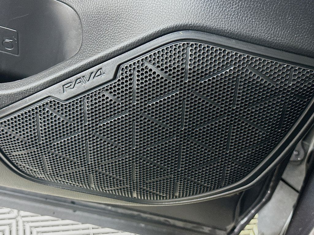 Thumbnail: 2024 Toyota RAV4 - 19