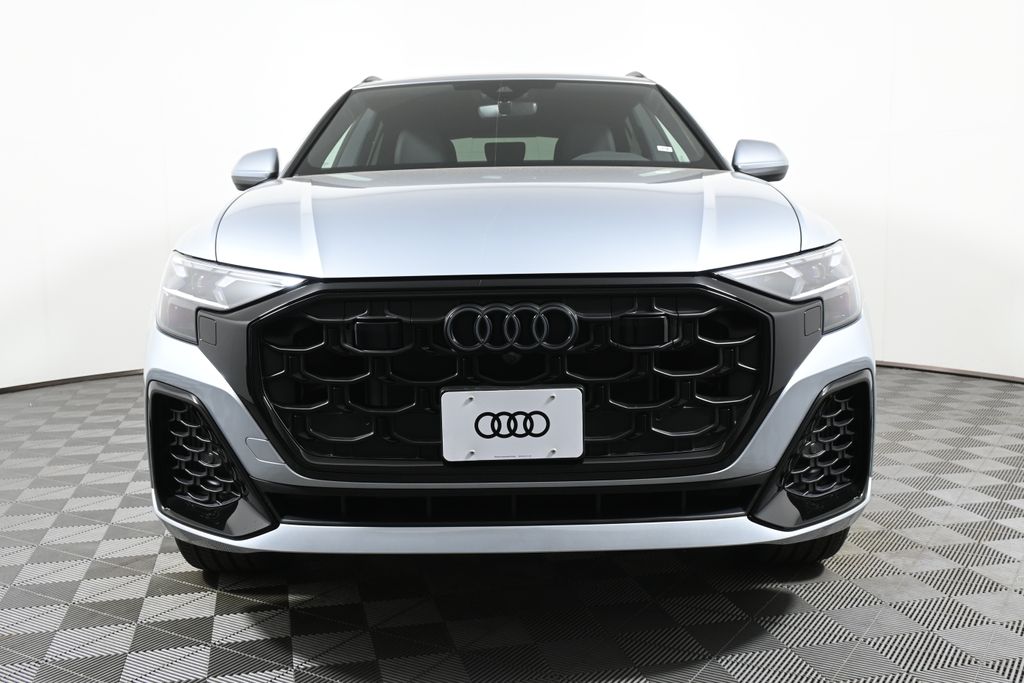 2025 Audi Q8  8