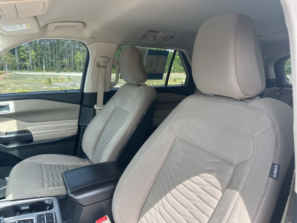2020 Agate Black Metallic Ford Explorer XLT RWD SUV
