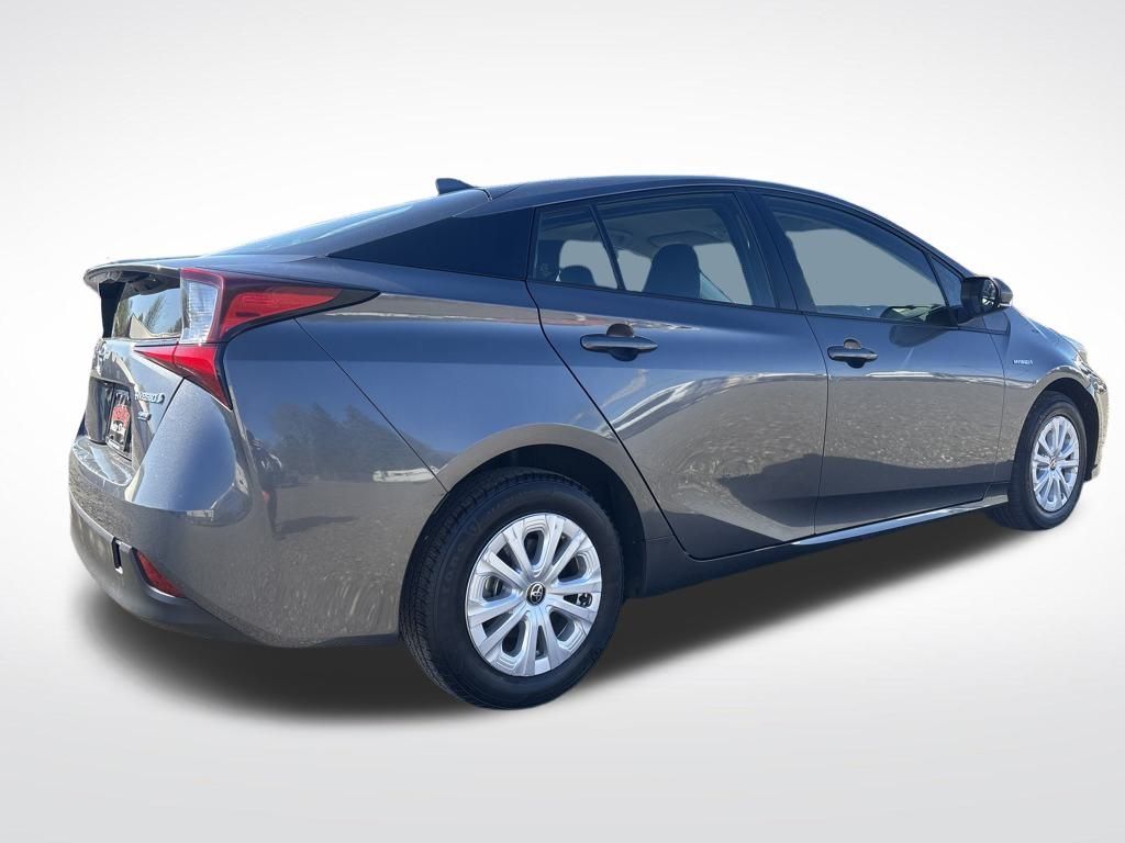 2022 Magnetic Gray Metallic Toyota Prius L FWD Hatchback