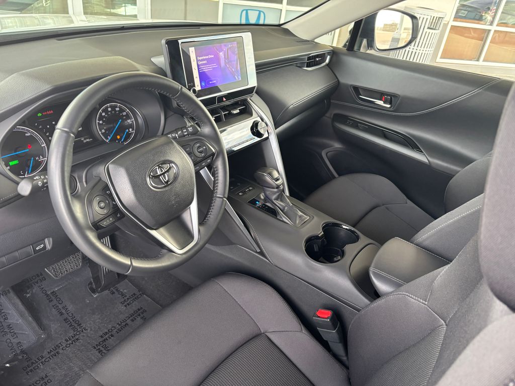 Thumbnail: 2024 Toyota Venza - 9
