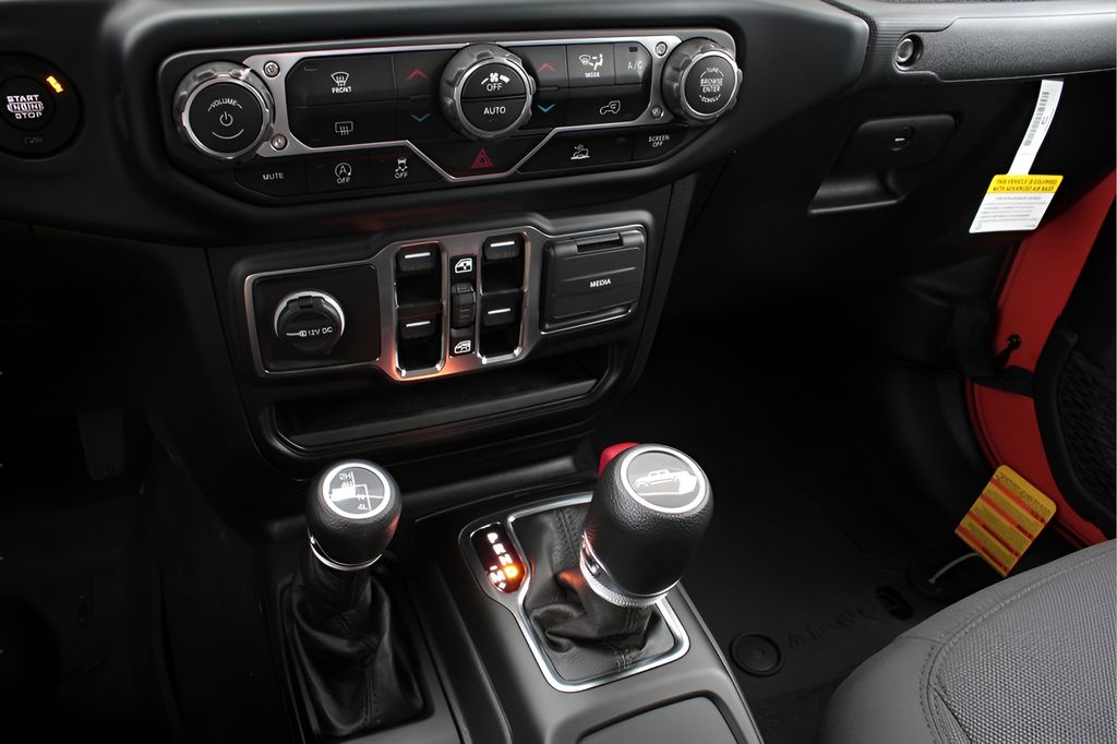 Used Car 2023 Jeep Gladiator  Willys For Sale Under $35,000 In Austin, Texas