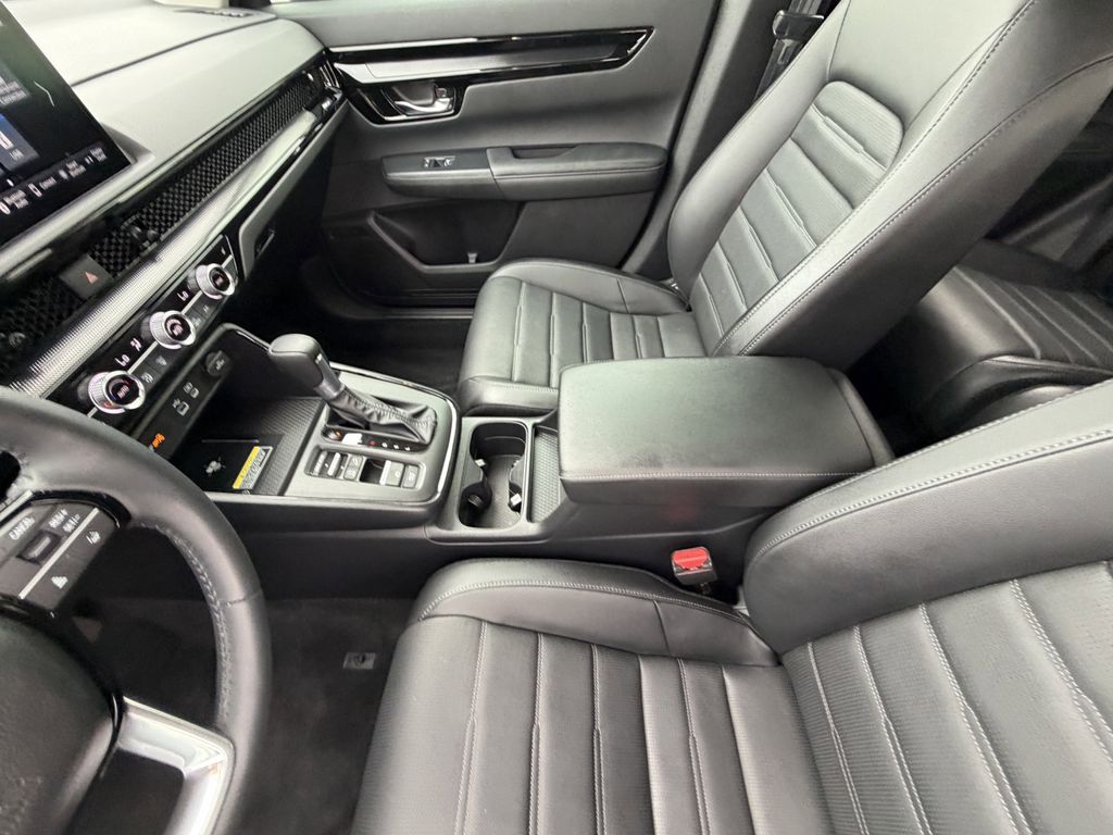 used 2025 Honda CR-V car, priced at $32,991