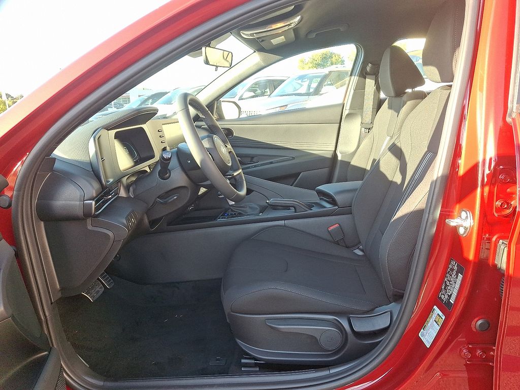 Thumbnail: 2025 Hyundai Elantra - 6