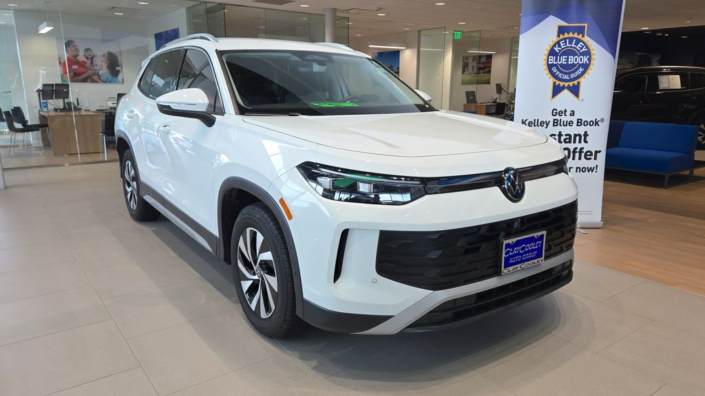 Pure White 2025 Volkswagen Tiguan S FWD SUV / Crossover Front-Wheel Drive 8-Speed Automatic