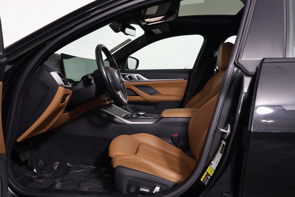 Thumbnail: 2023 BMW i4 - 10