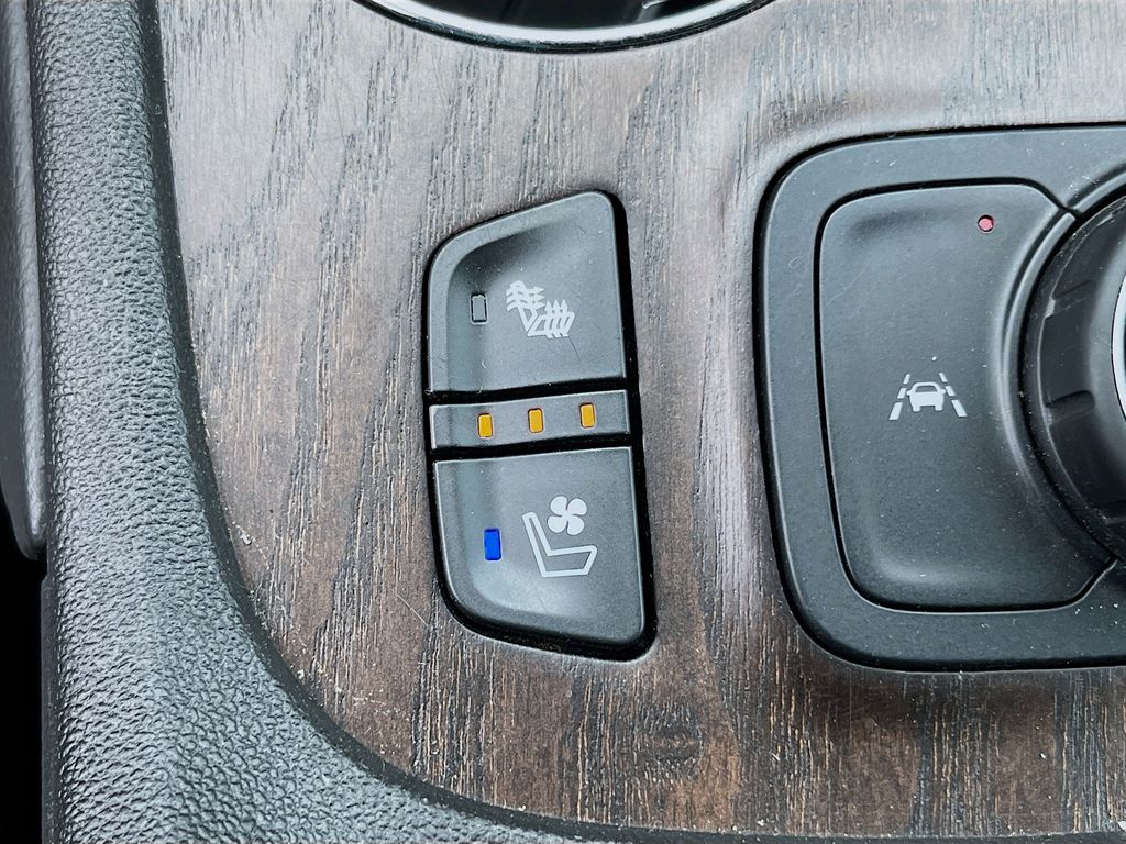 2022 GMC Acadia Denali Gray at AutoSavvy Houston Northwest