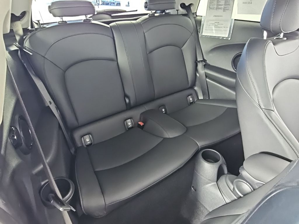 Thumbnail: 2023 MINI Cooper - 21