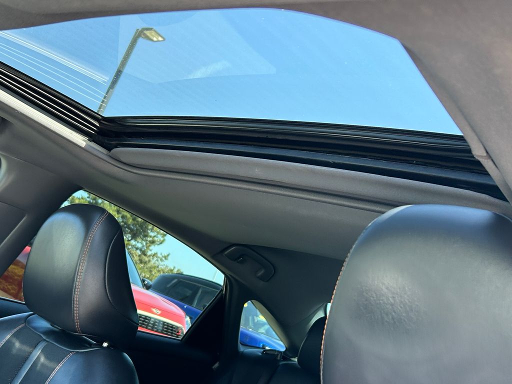Thumbnail: 2019 Toyota Avalon - 16