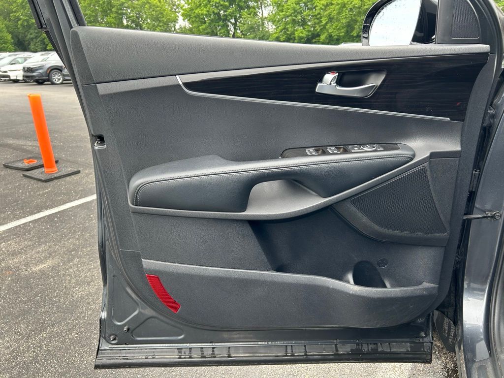 2020 Kia Sorento LX 17