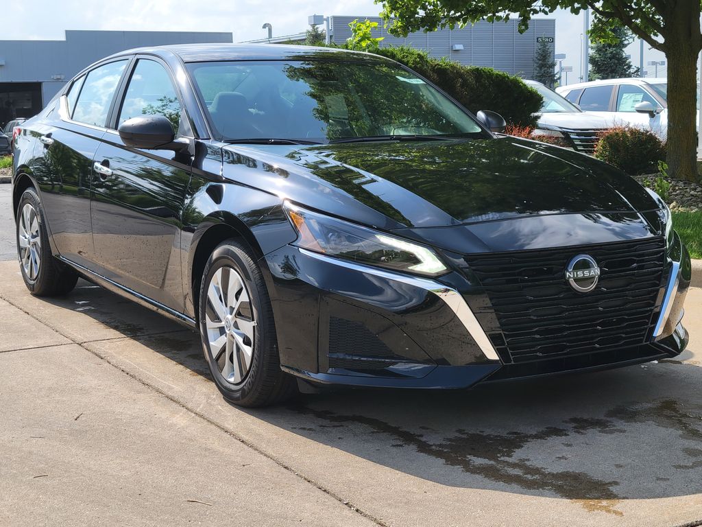 2025 Nissan Altima 2.5 S photo