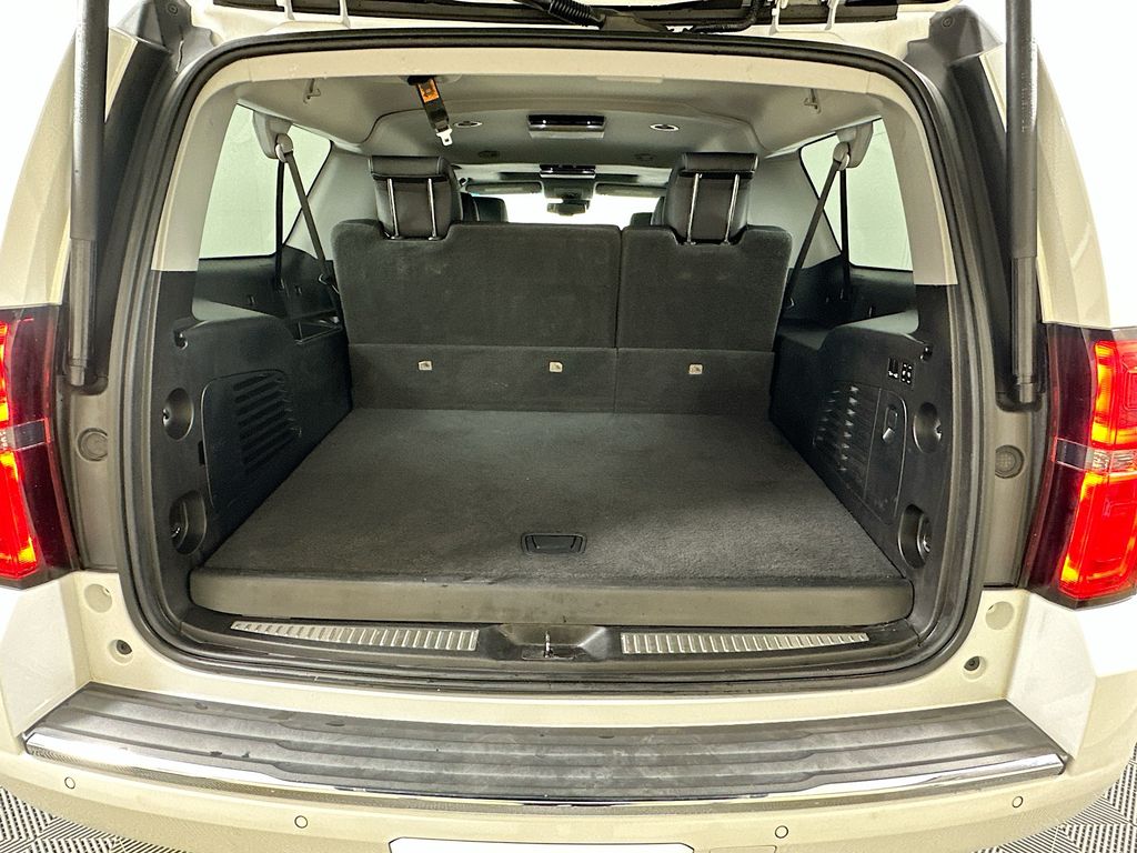 Thumbnail: 2018 Chevrolet Suburban - 29