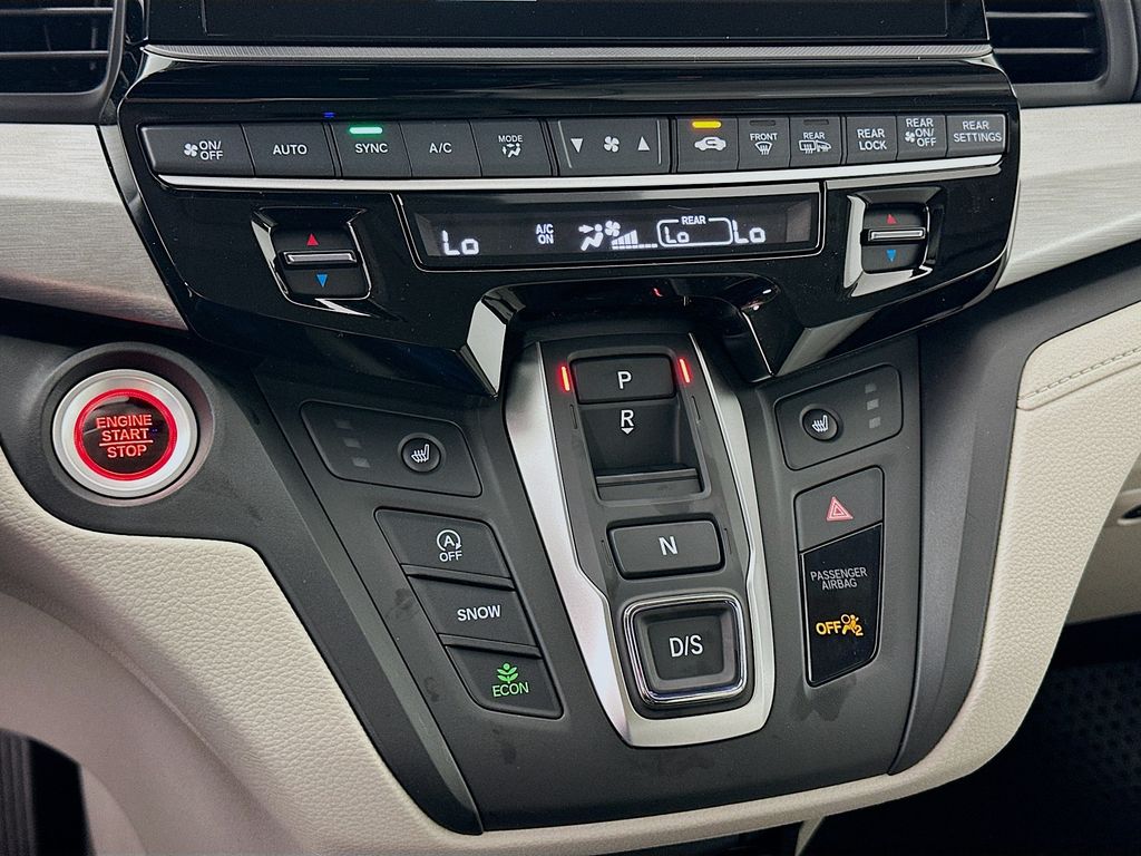 Thumbnail: 2026 Honda Odyssey - 13