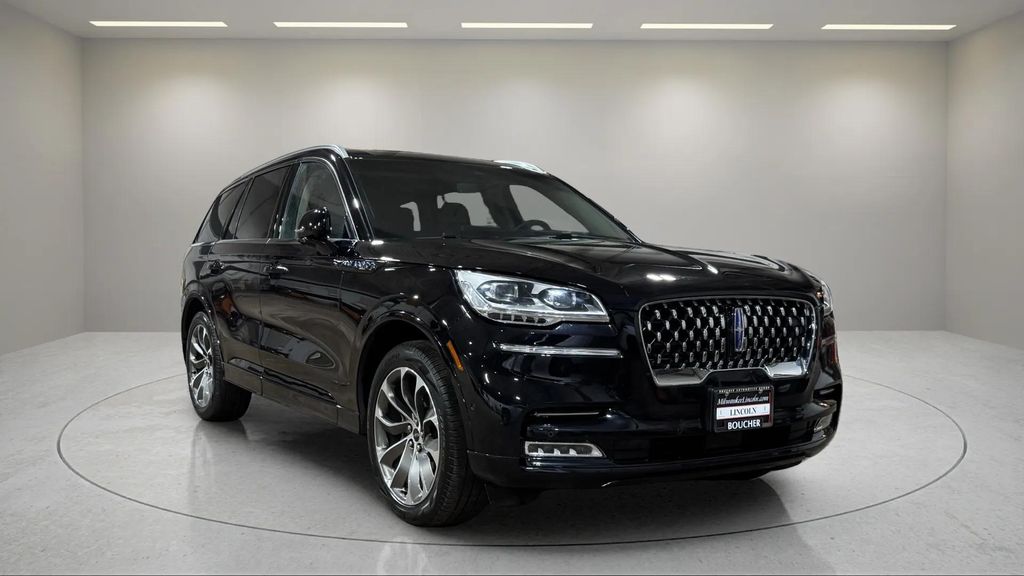 Infinite Black Metallic Clearcoat 2023 Lincoln Aviator SUV / Crossover All-Wheel Drive Automatic