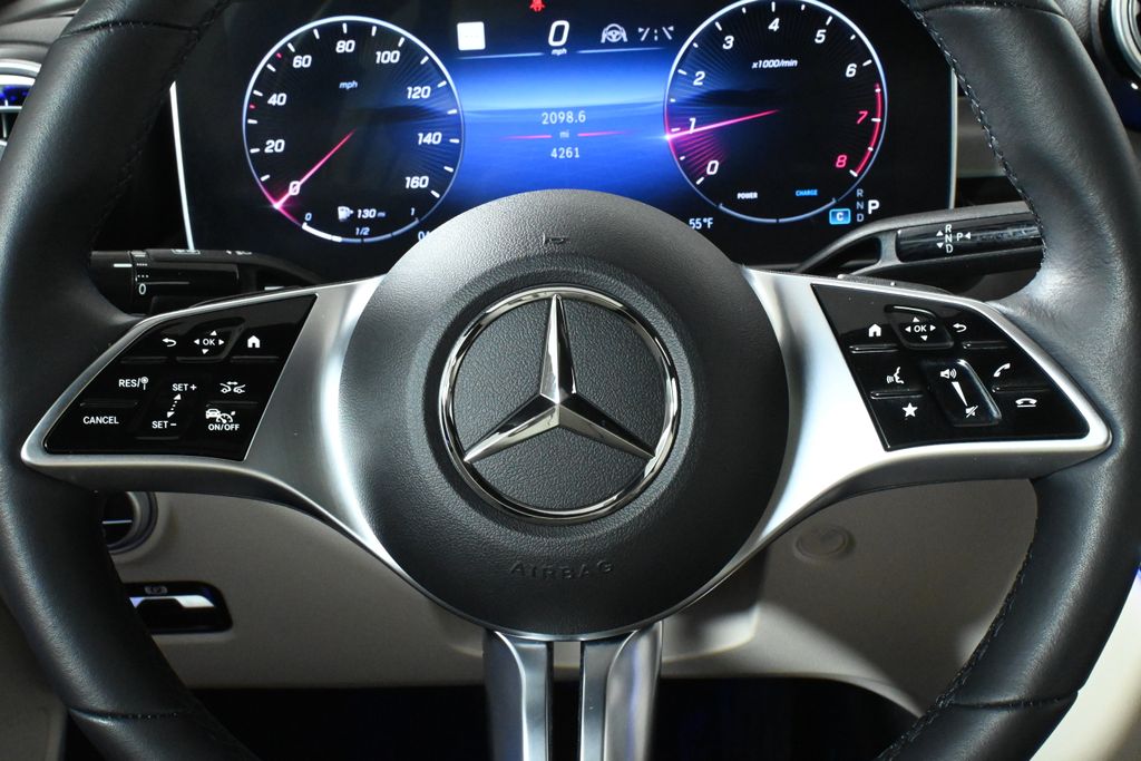 Thumbnail: 2023 Mercedes-Benz C-Class - 19