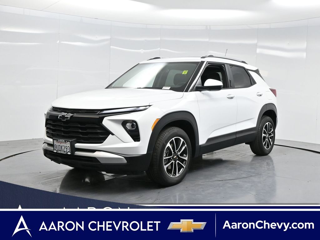 Summit White 2025 Chevrolet Trailblazer SUV / Crossover Four-Wheel Drive 9-Speed Automatic