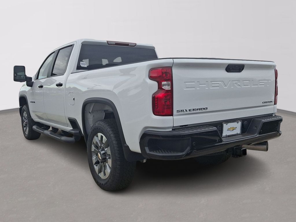 2025 Chevrolet Silverado 2500 Custom 3