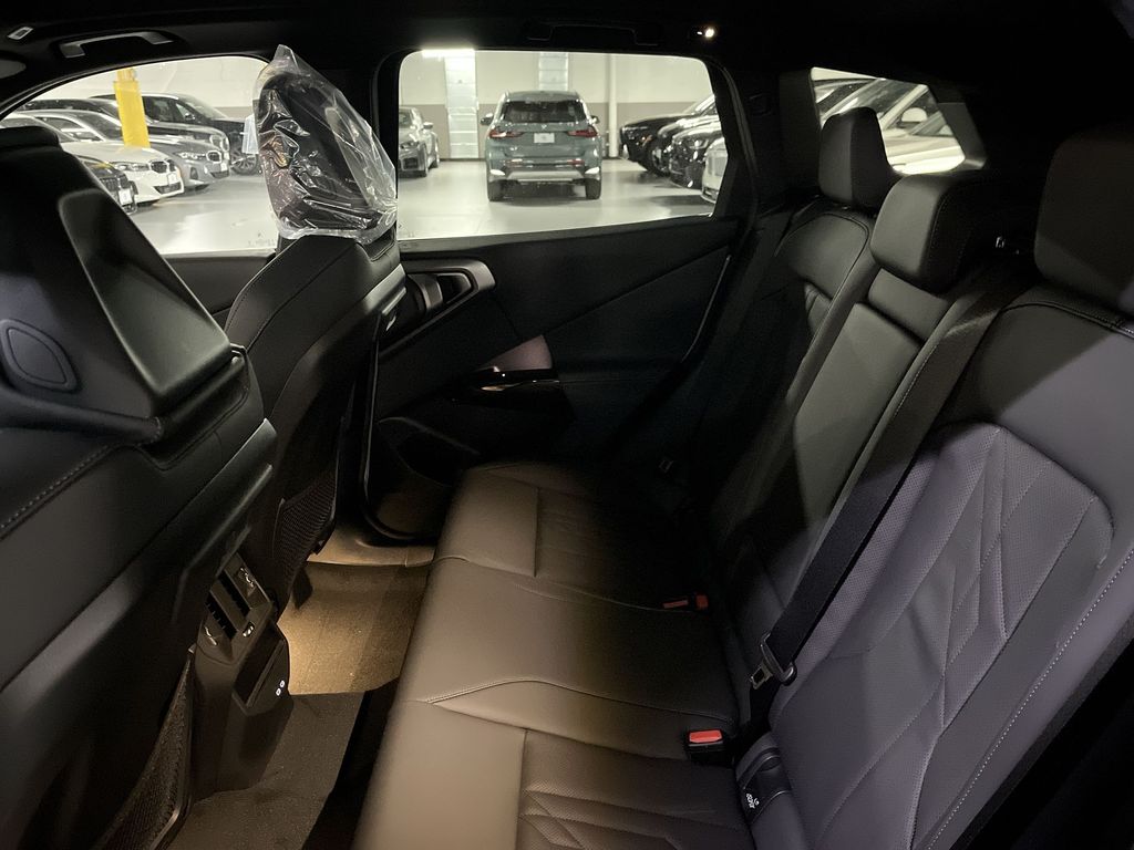 Thumbnail: 2026 BMW X3 - 23