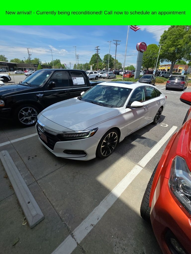 Platinum White Pearl 2018 Honda Accord 1.5T Touring FWD Sedan Front-Wheel Drive Continuously Variable Transmission